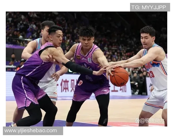 CBA精彩对决上海队迎战新疆队全场精彩瞬间回顾与分析